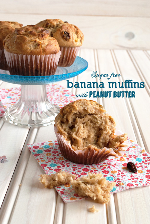 Sugar free banana muffins with peanut butter | in my Red Kitchen