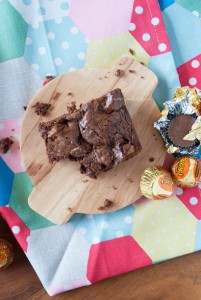 Peanut butter cup brownies to surprise my sister for her baby shower! | in my Red Kitchen #peanutbutter #peanutbuttercups #brownies #chocolate